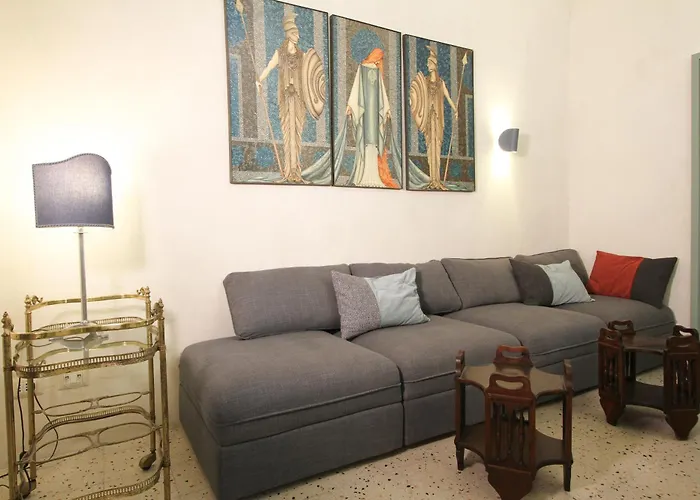 Tre Vie 80 Apartment *