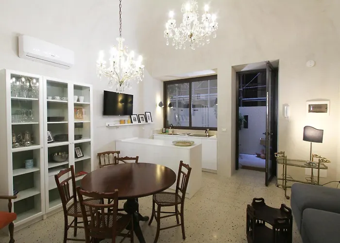 Apartment Tre Vie 80 *
